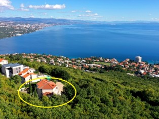 Exklusive Villa mit atemberaubende Blick auf die ganze Kvarner-Bucht