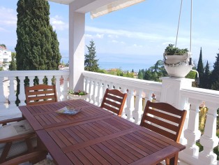 Three-bedroom apartment with beautiful view in unbeatable near the beach