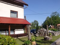 Familienhaus mit drei Wohnungen in Dorf-Idylle 5