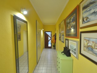 Zweizimmerwohnung (80,77 m2) in Zentrum von Opatija sucht neuen Hausherren 2