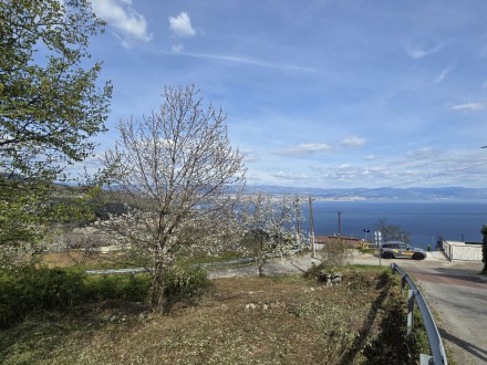 Zemljište sa lijepim pogledom,  projektom i postojećom gr. dozvolom
