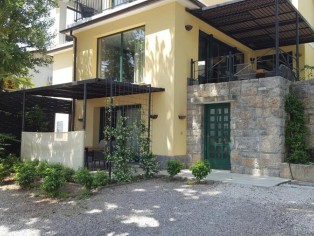 Stimmungsvolle Villa in Grünen zum Wohnen und Vermieten 39