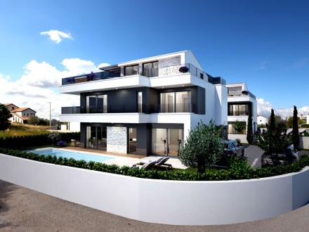 Moderne freistehende Villa mit Pool und Wellnessbereich in Stadtnähe