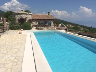 Atmospheric stone villa with infinity pool and breathtaking views 2