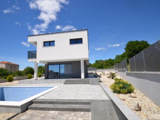 New building - family villa with pool near the sea 2