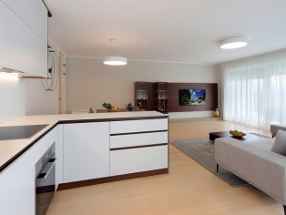 Luxuriöse, komplett eingerichtete Wohnung in Fussnähe zum Meer 12