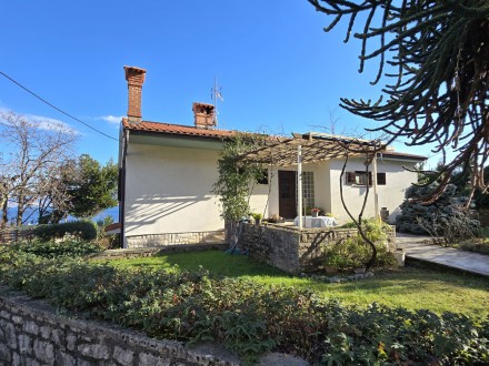 Rarität! - Alleinstehendes Haus in Fussnähe zum Zentrum und Meer