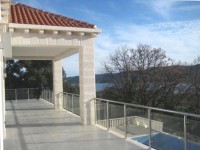 Representative villa with broadminded equipment and swimming-pool (80 m2) 8