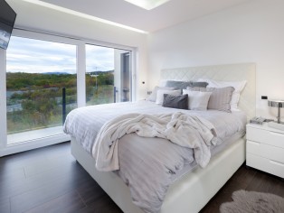 Luxuriöse Smart-Penthouse mit großzügiger Ausstattung und atemberaubenden Sonnenuntergang 15